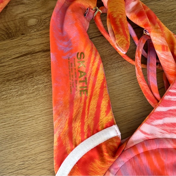 Skatie Bikini Set - Picture 3 of 4